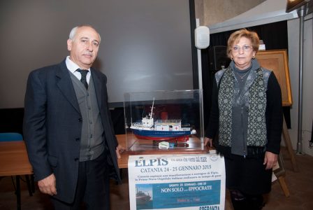 Nella foto il presidente dell'associazione nave ospedale elpis Giancarlo Ungaro e la vice presidente Rosalba Caizza