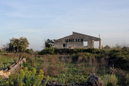 Nella foto un'opera di VladyArt intitolata Unesco Catania