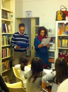 Ciro Carbonaro e Mariagrazia Gennaro leggono alcune favole del libro di Rosalia Messina