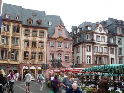 Germania ovest. Magonza piazza del mercato. Foto Caterina Sciuto